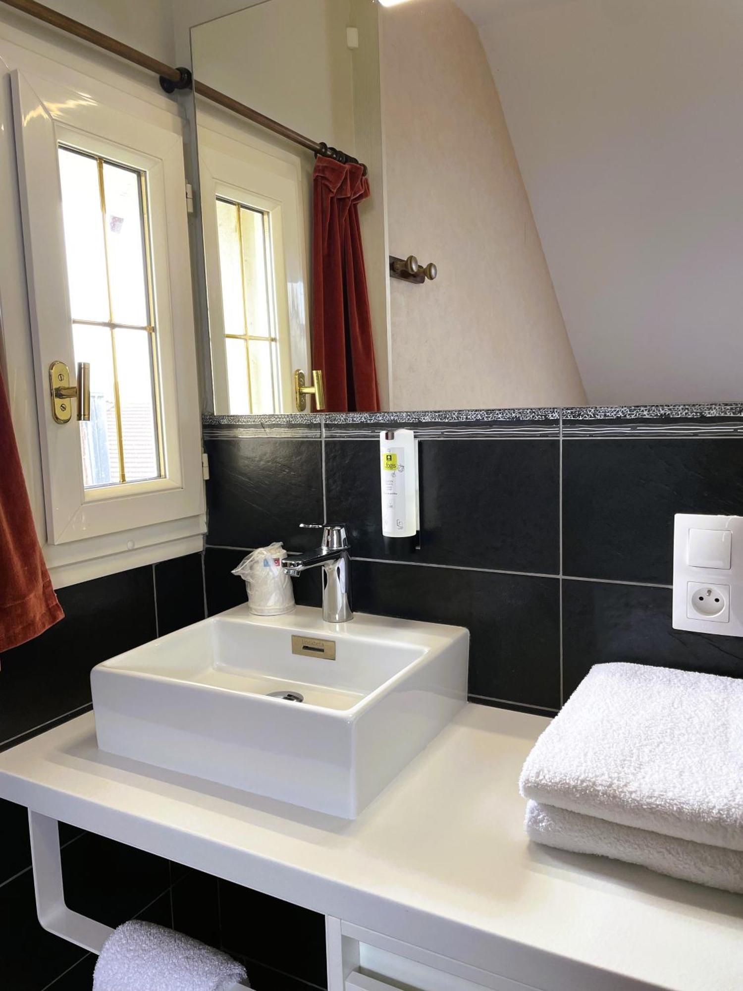Hotel Logis Le Saint Florent Mont-près-Chambord